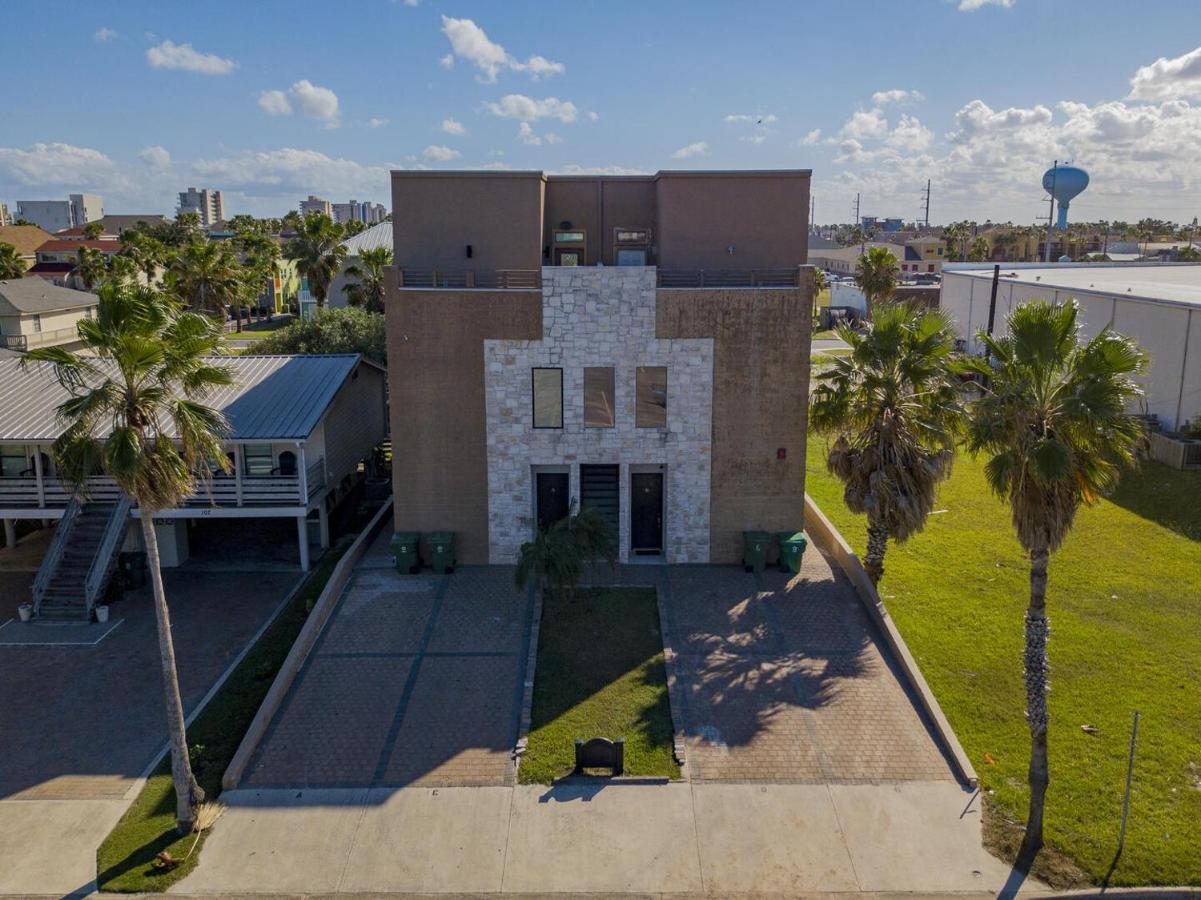 2-Level Townhome With Rooftop Patio - Esperanza Villas 4 South Padre Island Exterior photo